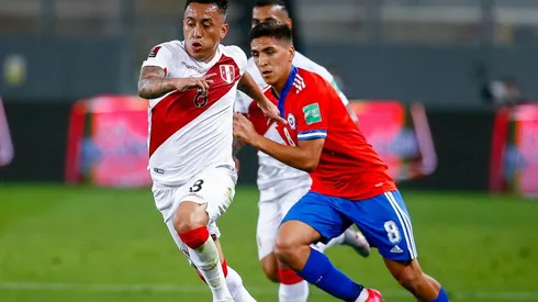 Marcelino Núñez fue titular en el partido ante Perú en Lima por las Elimnatorias. Foto Agencia Uno