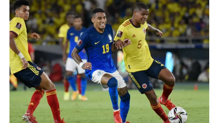 Raphinha asoma como titular en Brasil