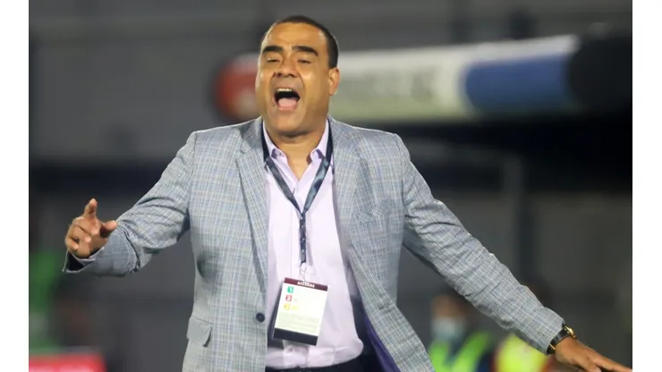 Mientras en Venezuela siguen buscando entrenador definitivo, Leonardo González sigue demostrando un buen nivel con la Vinotinto. Foto: Getty Images