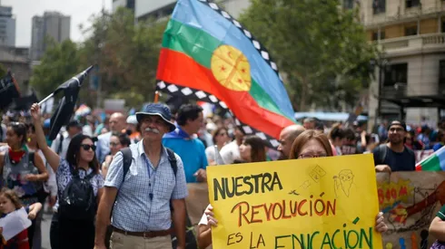 Un nuevo paro docente y marcha se vivirá esta mañana en Chile.