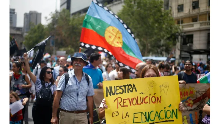 Un nuevo paro docente y marcha se vivirá esta mañana en Chile.