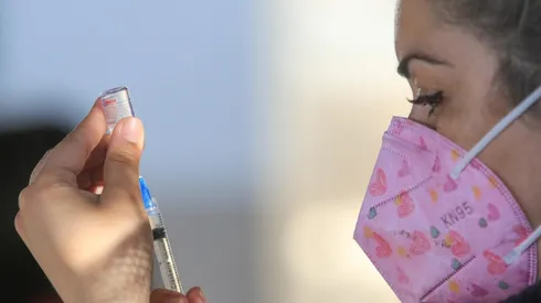 Conoce cuándo te toca la tercera dosis