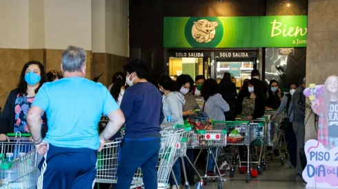 ¿Cuál es el horario de funcionamiento de los supermercados Jumbo esta semana?