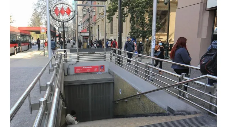 Revisa el horario del metro para este lunes