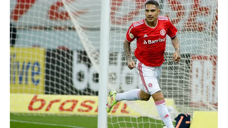 Paolo Guerrero quiere terminar su contrato con el Inter de Carlos Palacios