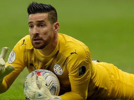 Portero de Paraguay se rinde y aplaude: "Chile hizo un gran juego"