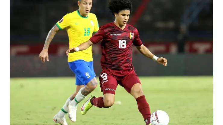 Eduard Bello ha tenido muy buenos minutos con Venezuela en las Eliminatorias Sudamericanas.