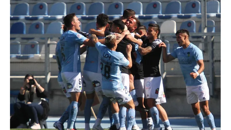Los celestes festejaron en un duelo de necesitados y logran arrancar unos pasos de la zona roja.
