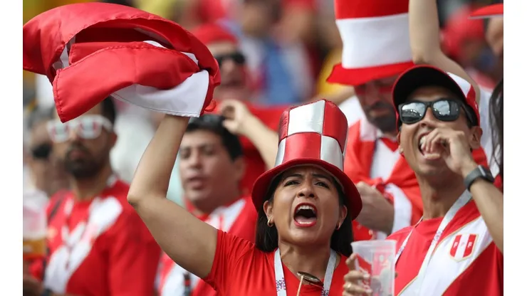 Bolivia acepta hinchas peruanos sin camiseta