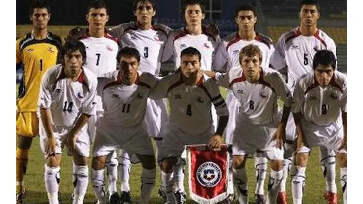 Gregory Saavedra, Pablo González, Osvaldo González, Alfonso Parot, Paulo Magalhaes y Carlos Labrín arriba. Gerardo Cortés, Leonardo Saavedra, Roberto Cereceda, Felipe Seymour y Francisco Pizarro abajo