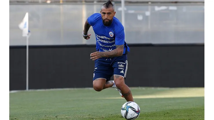 Arturo Vidal llama la atención en sus redes sociales asegurando que está listo para el duelo contra Paraguay. Foto: ANFP
