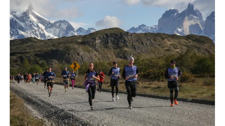 Más de 800 corredores participaron de la primera versión del Patagonian World Marathon en los hermosos paisajes de Torres del Paine.