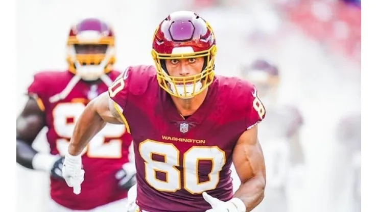 Sammis Reyes integró los equipos especiales en su primer partido oficial en la NFL, logro completamente inédito para un deportista chileno.