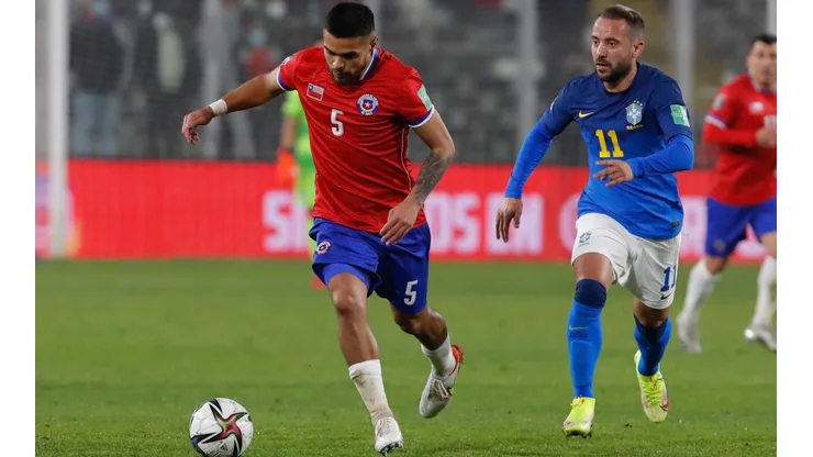 Paulo Díaz se prepara para ser una real opción en la selección chilena contra Paraguay, mientras están los rumores sobre un posible fichaje. Foto: Agencia Uno