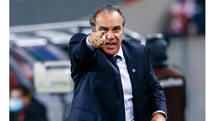 Martín Lasarte quiere dar vuelta su momento al mando de Chile