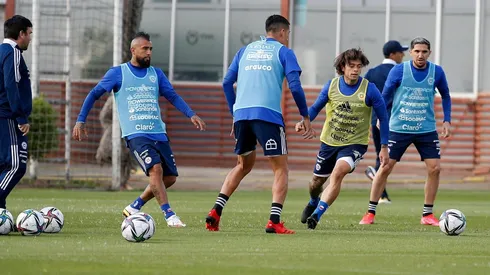 Arturo Vidal se unió a sus compañeros tras estar suspendido.