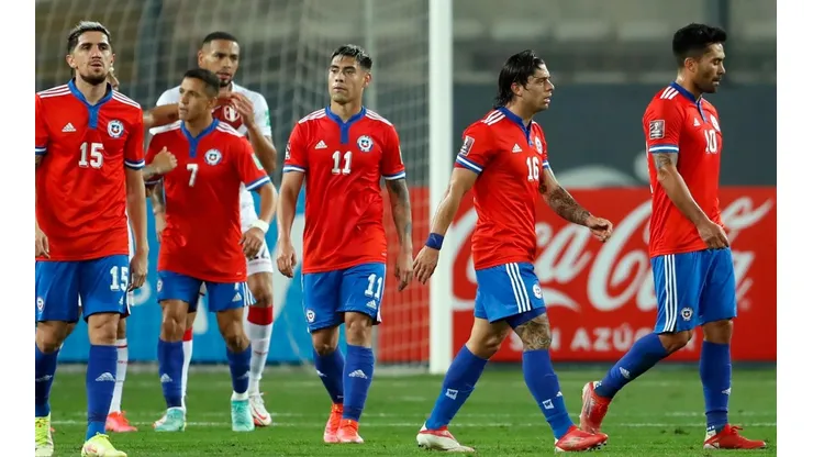 La Roja cayó ante Perú y se complicó con el sueño mundialista.