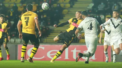 Coquimbo Unido derrotó en la agonía a Santiago Morning y vuelve al liderato