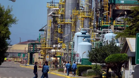 Sindicato de ENAP llama a la empresa a intervenir en el mercado del gas