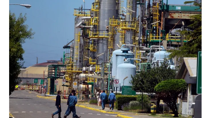 Sindicato de ENAP llama a la empresa a intervenir en el mercado del gas