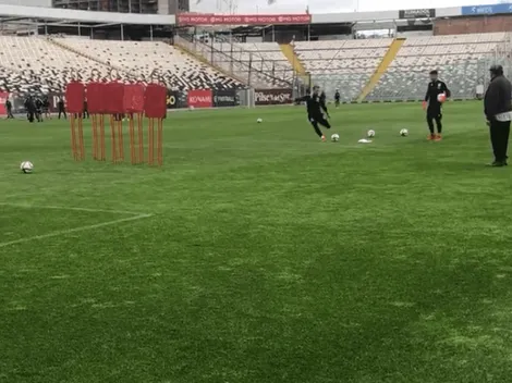 Christian Santos y un golazo de tiro libre en la práctica de Colo Colo