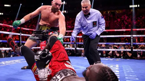 Tyson Fury noqueó de nuevo a Deontay Wilder en una guerra por el título de pesos pesados del Consejo Mundial de Boxeo.
