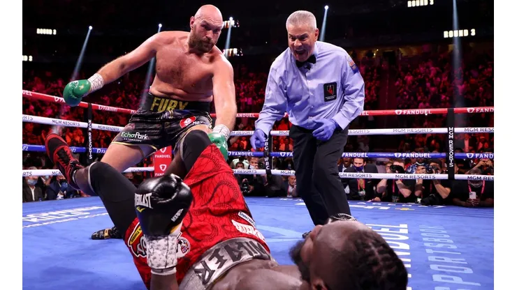 Tyson Fury noqueó de nuevo a Deontay Wilder en una guerra por el título de pesos pesados del Consejo Mundial de Boxeo.