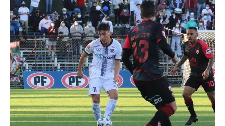 Deportes Copiapó se impone como visitante ante Santa Cruz y queda, por el momento, como líder de la Primera B. Foto: Deportes Santa Cruz.