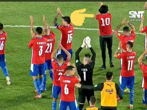 Hincha paraguayo se cuela con los jugadores y se toma foto con Messi