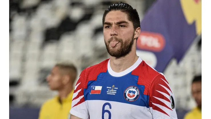 Sierralta podrá estar en la Roja contra Paraguay y Ecuador en noviembre.