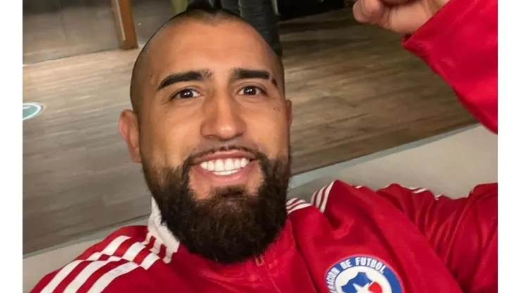 Arturo Vidal sube foto apoyando a los guerreros de la Roja