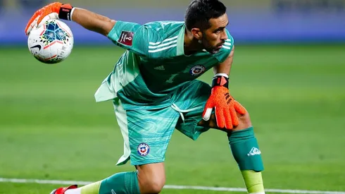 Claudio Bravo aseguran que tienen los jugadores para seguir dando la pelea en las ocho fechas que quedan. Foto: Agencia Uno