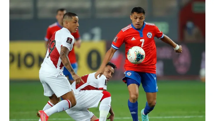 Cuatro partidos quedan este año para que la Roja defina su futuro en la Eliminatoria Sudamericana. Foto: Getty Images