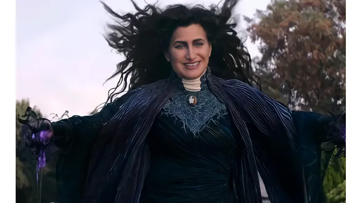Kathryn Hahn en su rol de Agatha Harkness, en WandaVision.