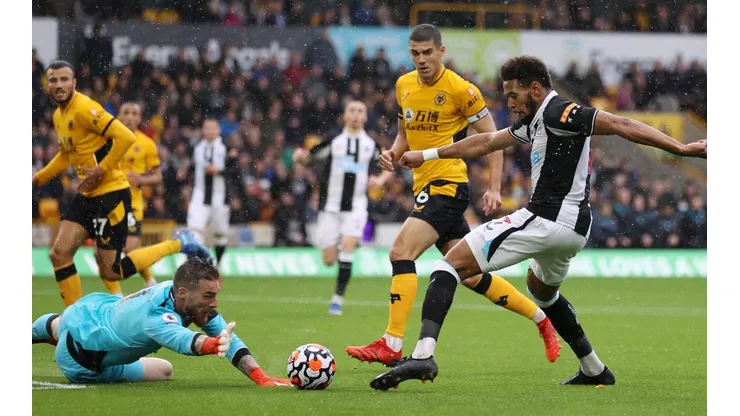 La Premier League autorizó la venta de Newcastle a fondo saudí.