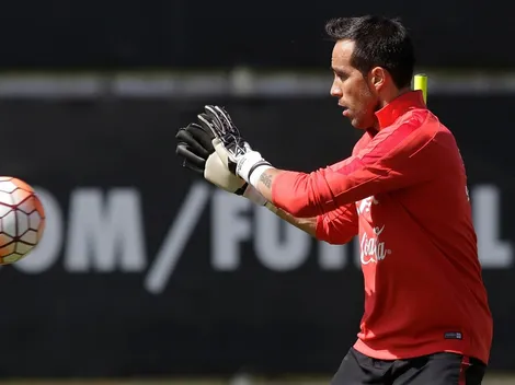 Betis saluda a Bravo en la antesala del Chile vs Perú