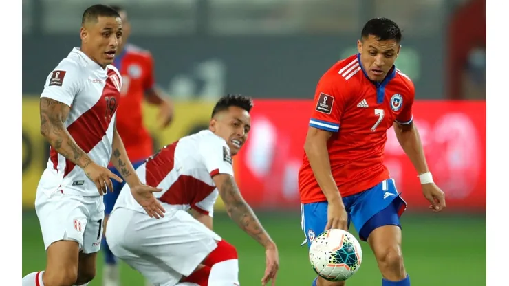 Chile ante Perú en Lima por las Eliminatorias.