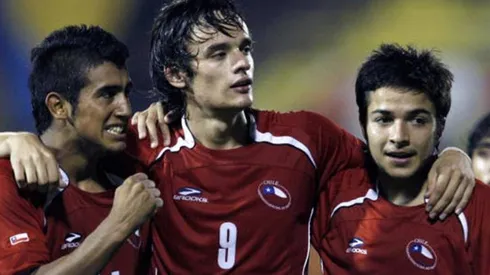 El ex seleccionado chileno anunció su retiro a través de Instagram.