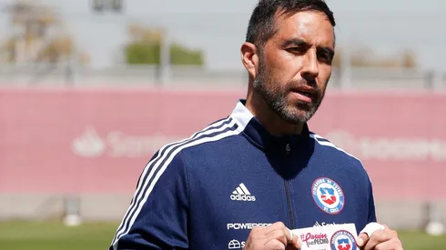 El capitán de Chile se sumó a la campaña de la Corporación Yo Mujer.