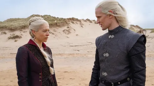 Emma D'Arcy como la princesa Rhaenyra Targaryen y Matt Smith como el príncipe Daemon Targaryen.