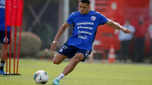 Alexis con todo en los entrenamientos de Chile para las Eliminatorias.