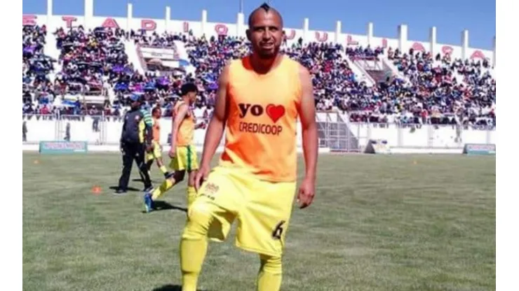 Royer Vásquez lleva años como el Arturo Vidal peruano donde imita su look y su forma de jugar en la cancha. En la previa del partido cuenta cómo molesta a Pedro Gallese por los goles que le ha convertido el "King".