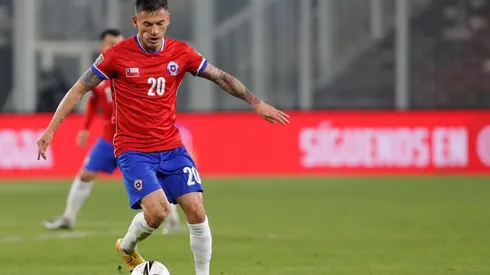 Charles Aránguiz, seguramente, será titular en Chile frente a Perú.
