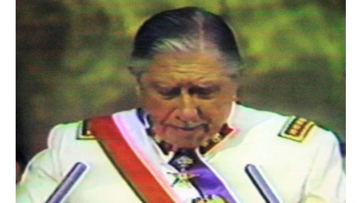 Homenaje a Pinoche en teatro Caupolicán 2012