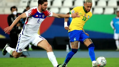 Sierralta es la nueva baja de Chile para las eliminatorias a Qatar 2022