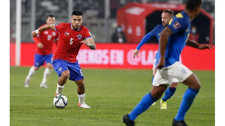 Paulo Díaz adelantó la triple fecha de las eliminatorias y le dejó tarea a Chile
