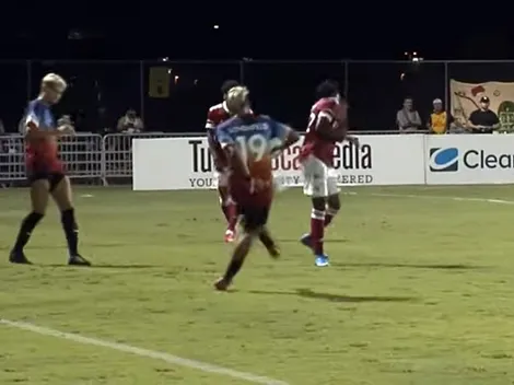 Patiperro le da feroz pelotazo en el trasero a un rival en EE.UU.