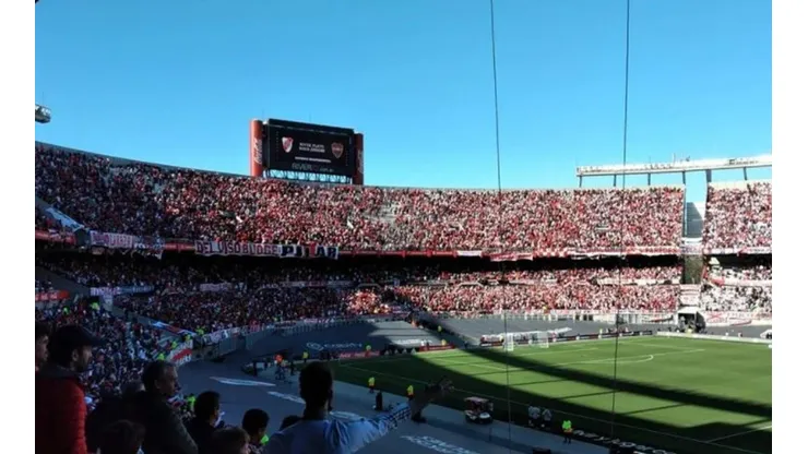 Aparentemente el Estadio Monumental tenía más de un 50% de aforo