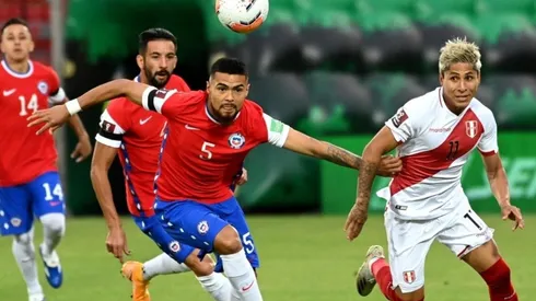 Perú y Chile juegan este jueves por Eliminatorias.