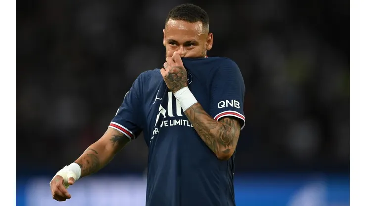 Neymar otra vez criticado en PSG